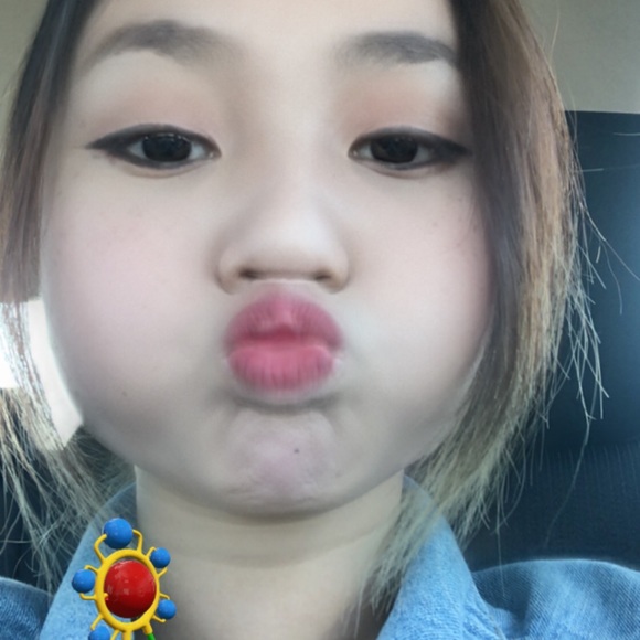 Meet your Posher, Monica - Picture 1 of 1